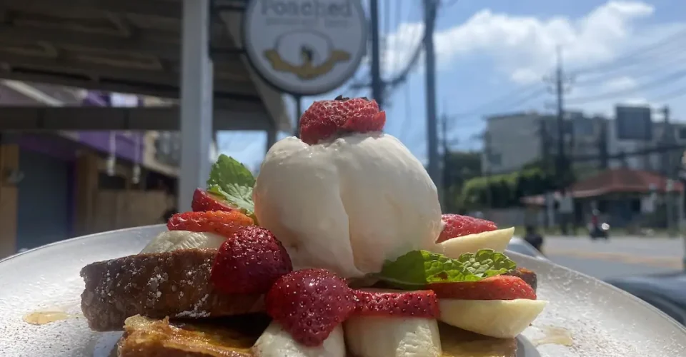 French Toast with banana, ice cream and strawberries at a cafe with good coffee in Chalong at Poached Breakfast Cafe, Chalong, Phuket, Thailand